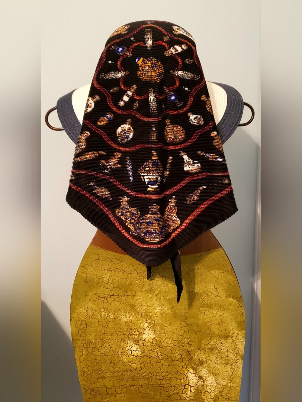 Vintage Inspired Pleated Diamond Scarf - Perfume Bottle Print - Picture 5 of 8